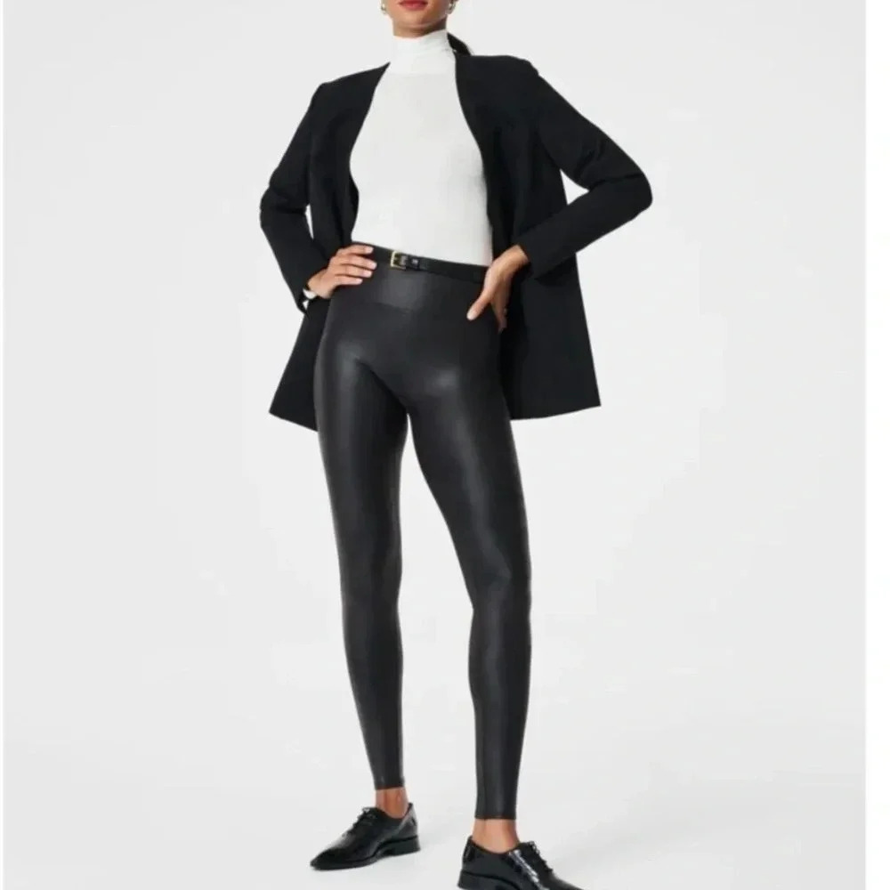 SPANX Woman’s Faux Leather Compression Leggings Black Size Medium - Picture 2 of 12